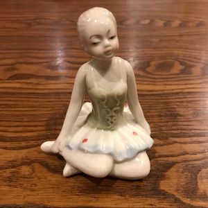Ceramic ballerina figurine